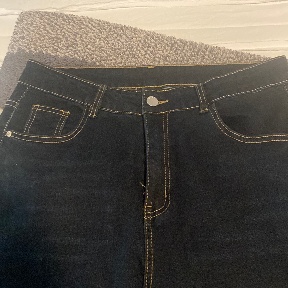 Dark wash bootleg jeans